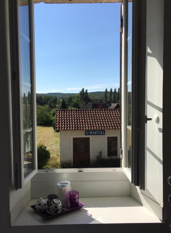 Saint-Martial-d'Albarede Ancien Relais De Poste The Old Post Office B&B 외부 사진