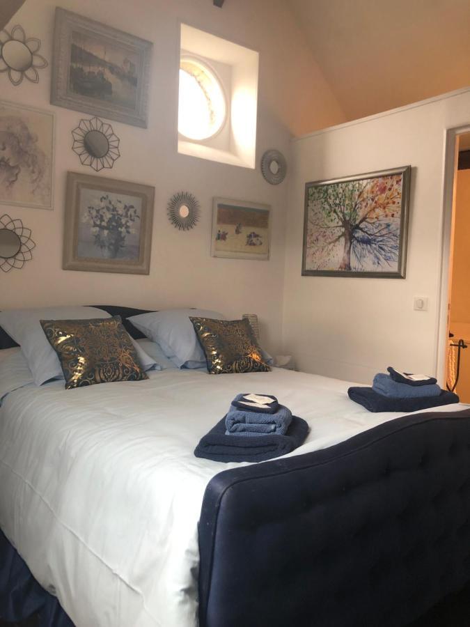 Saint-Martial-d'Albarede Ancien Relais De Poste The Old Post Office B&B 외부 사진