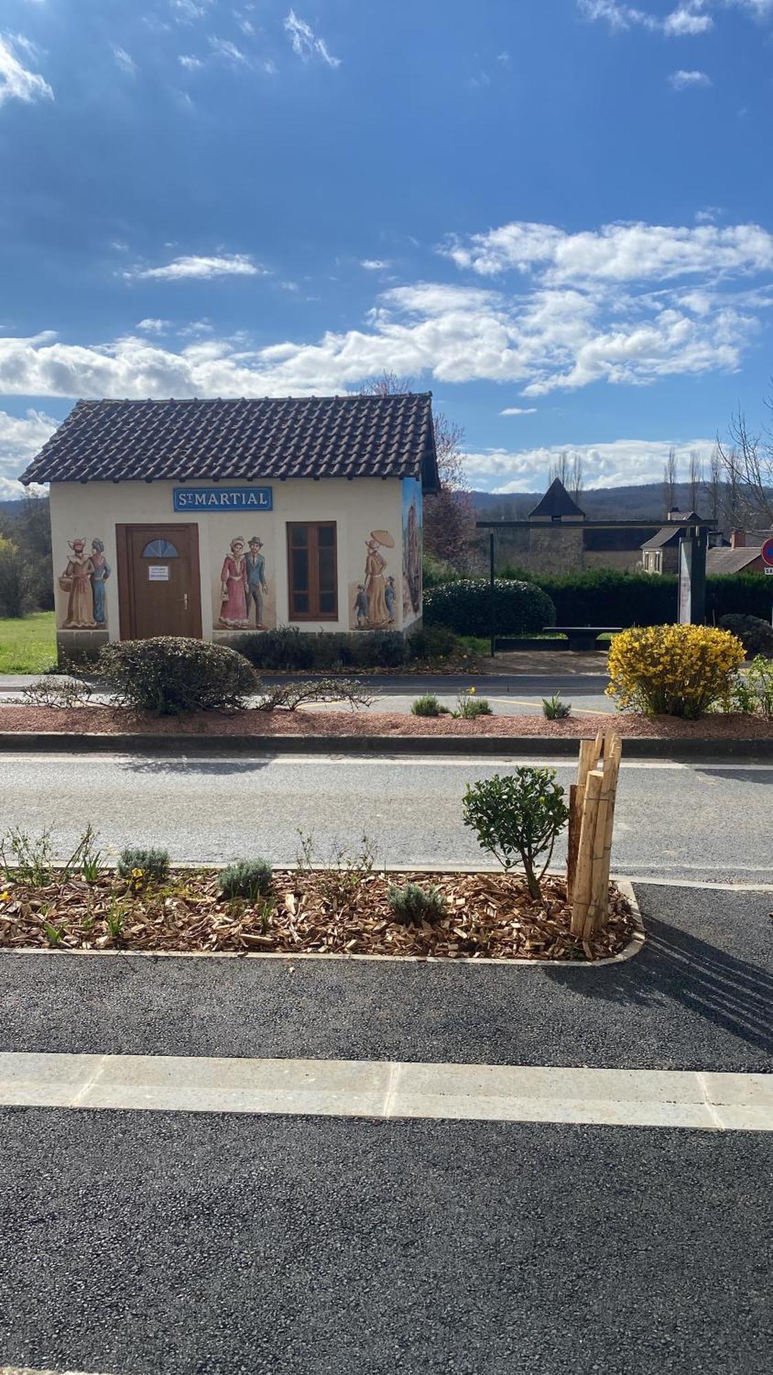 Saint-Martial-d'Albarede Ancien Relais De Poste The Old Post Office B&B 외부 사진